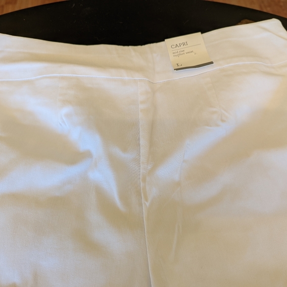 Style & Co White Capris NWT - Picture 3 of 7